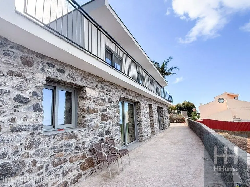 Moradia geminada T3 +1 em São Roque - Funchal