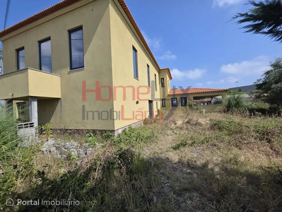 5-bedroom house for sale in Beduído