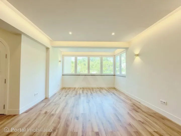 2-bedroom apartment for sale in Cascais