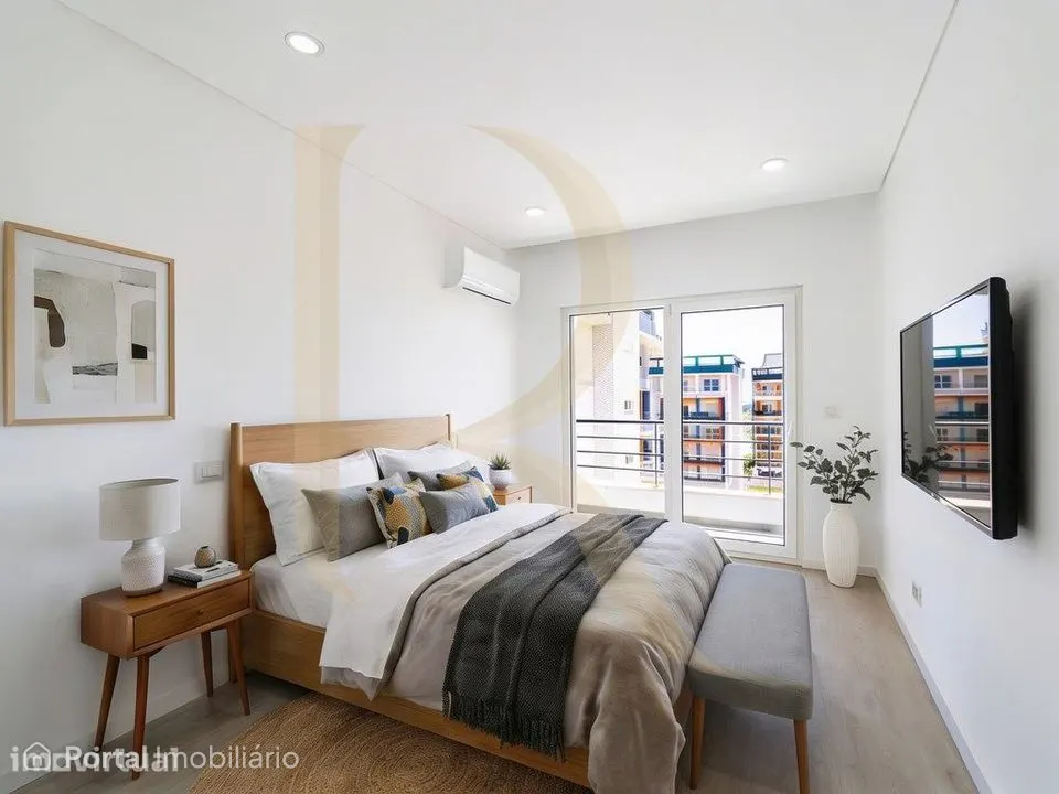 Apartamento novo T2 com elevador, parqueamento e arrecadação em con...