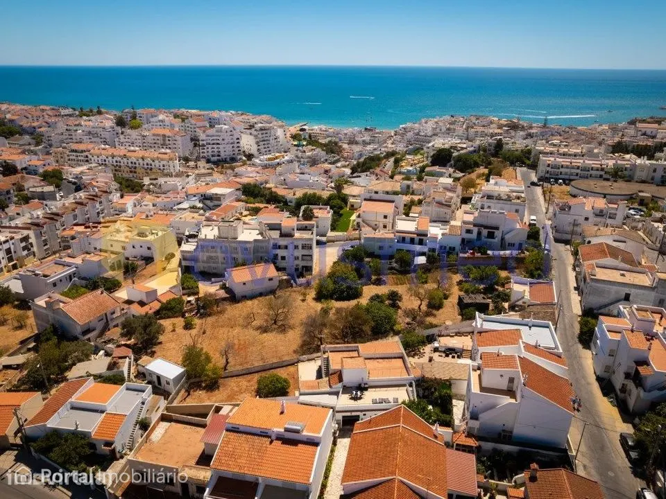 Moradia Térrea T3 no Centro de Albufeira