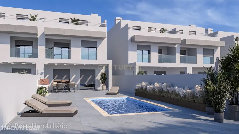 Moradia T3+2 com piscina privada a 5 minutos da praia