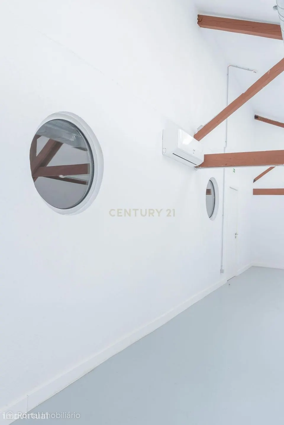 Shop for rent in Estrela