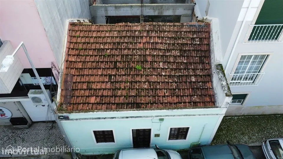 Moradia Devoluta T0 Venda em Caldas da Rainha - Nossa Senhora do Pópul
