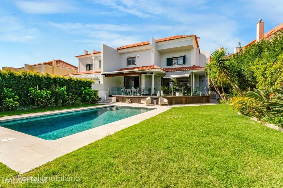 Moradia T4 geminada na Quinta da Beloura, com piscina e frente...