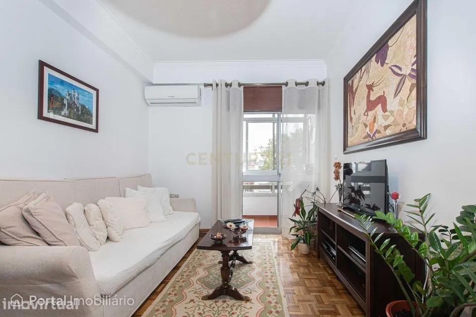 Apartamento T2 em Águas Livres, Amadora - Oportunidade Única