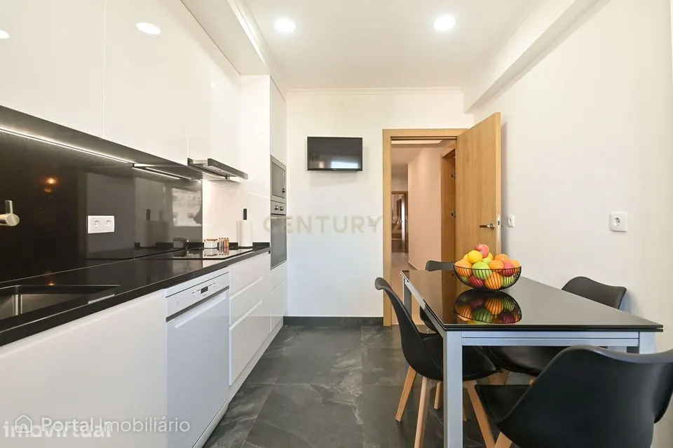 T2 totalmente remodelado na Rinchoa | 91 m² | Vista Serra de Sintra