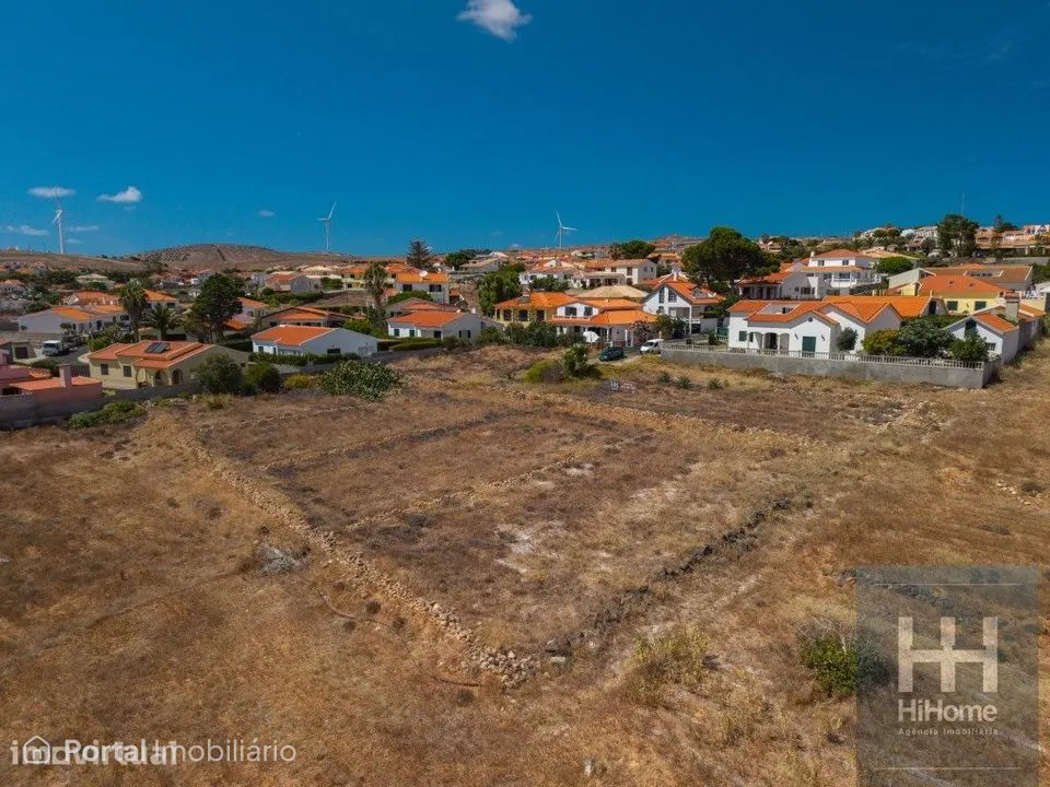 Vende-se terreno com 3.280 m2 na Ilha do Porto Santo