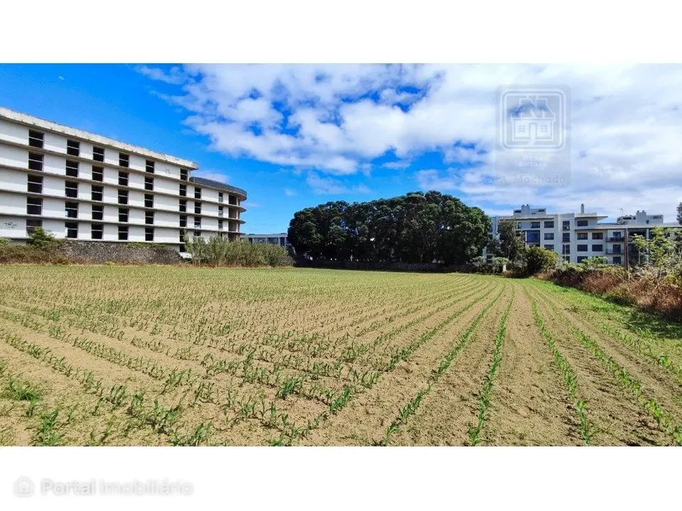 VENDA de TERRENO com potencial para construção - São José, Ponta De...