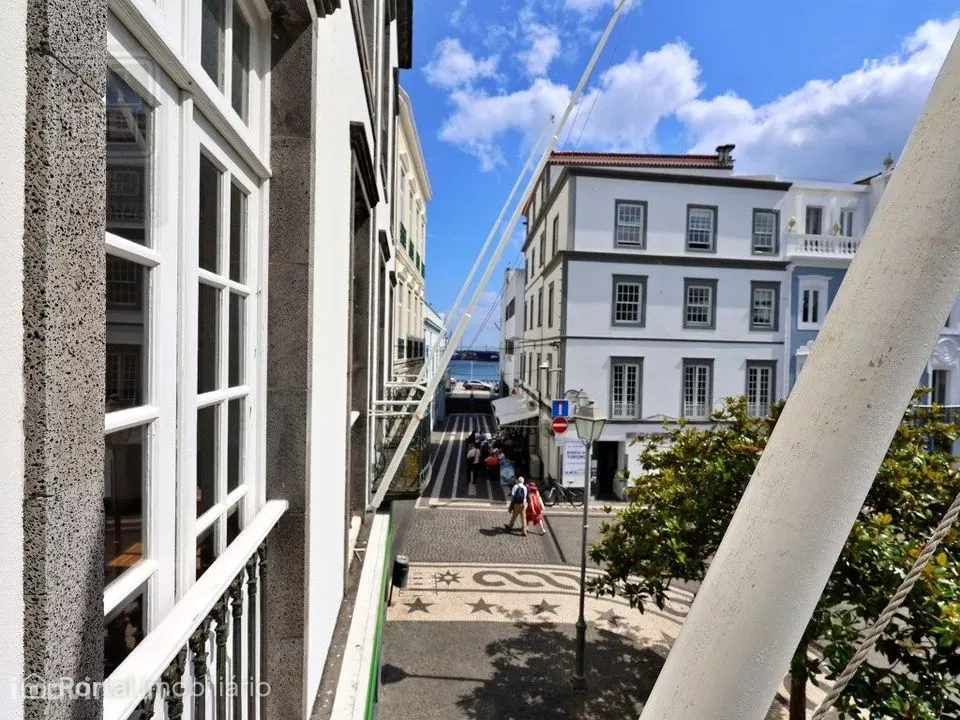 ARRENDAMENTO (parcial) de EDIFÍCIO no centro histórico de Ponta Del...
