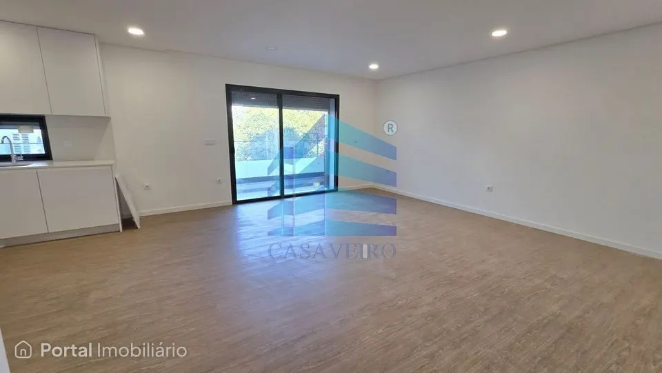 Apartamento T2 com varanda