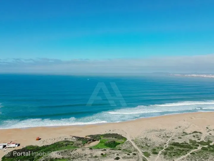 4-bedroom apartment for sale in Atouguia da Baleia