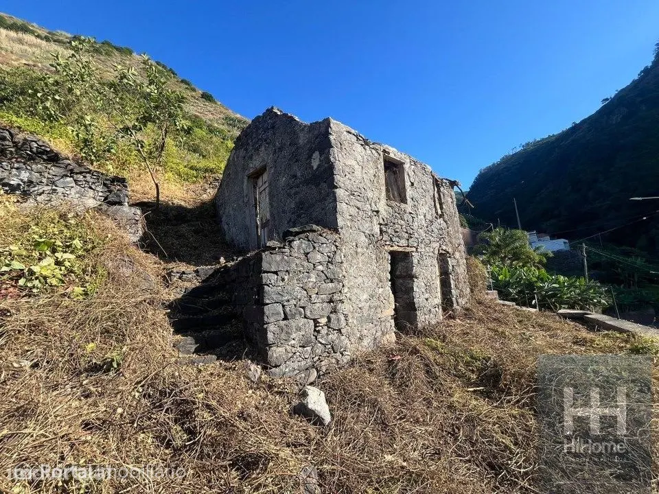Terreno com 2581m2 | Madalena do Mar, Ponta do Sol