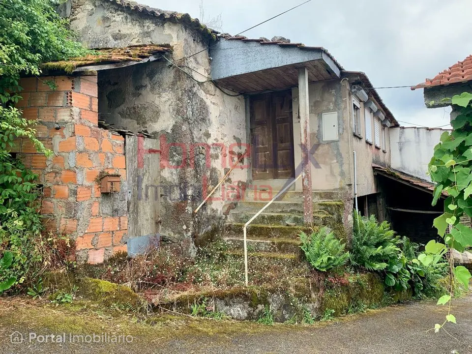 Ruína com Projeto Aprovado em Macieira de Cambra