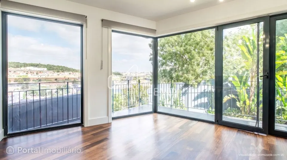 Este apartamento T2 dispõe de 112 m² de área bruta