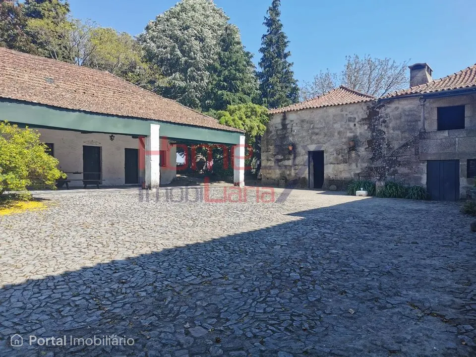 8-bedroom farm for sale in Cumieira