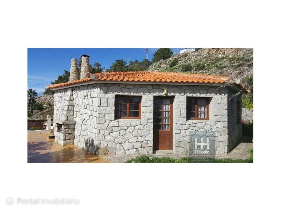 Moradia T2 para Recuperar com Vista Desafogada - Porto Santo