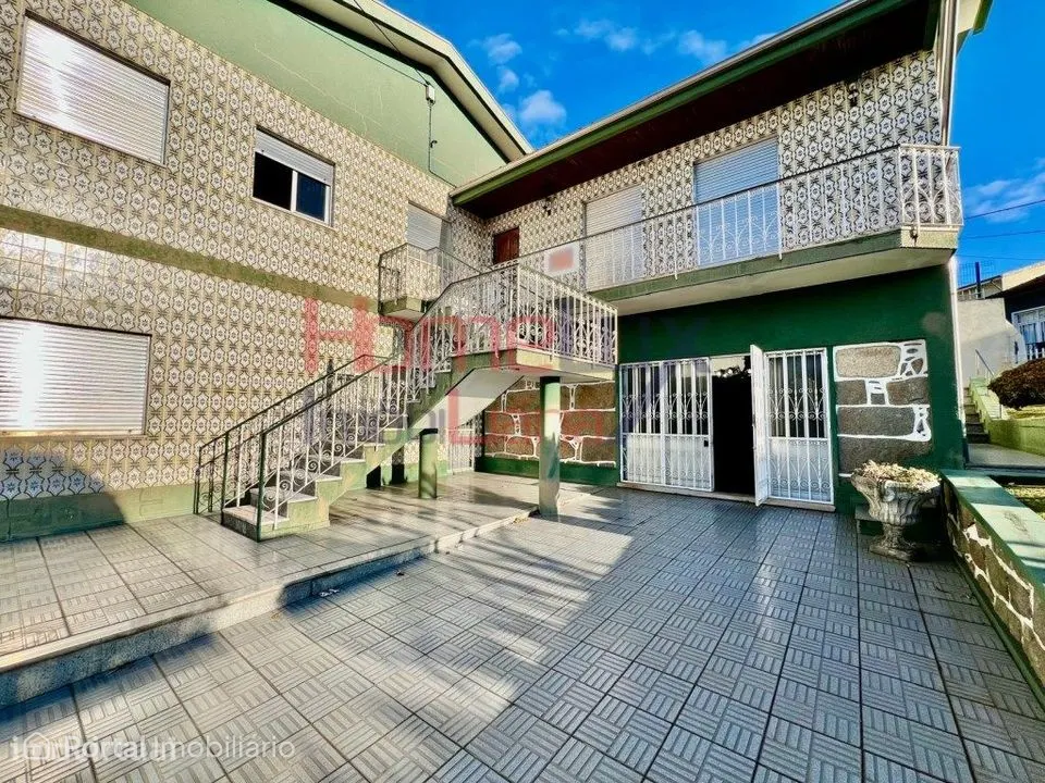 Moradia T4 em São Pedro da Cova