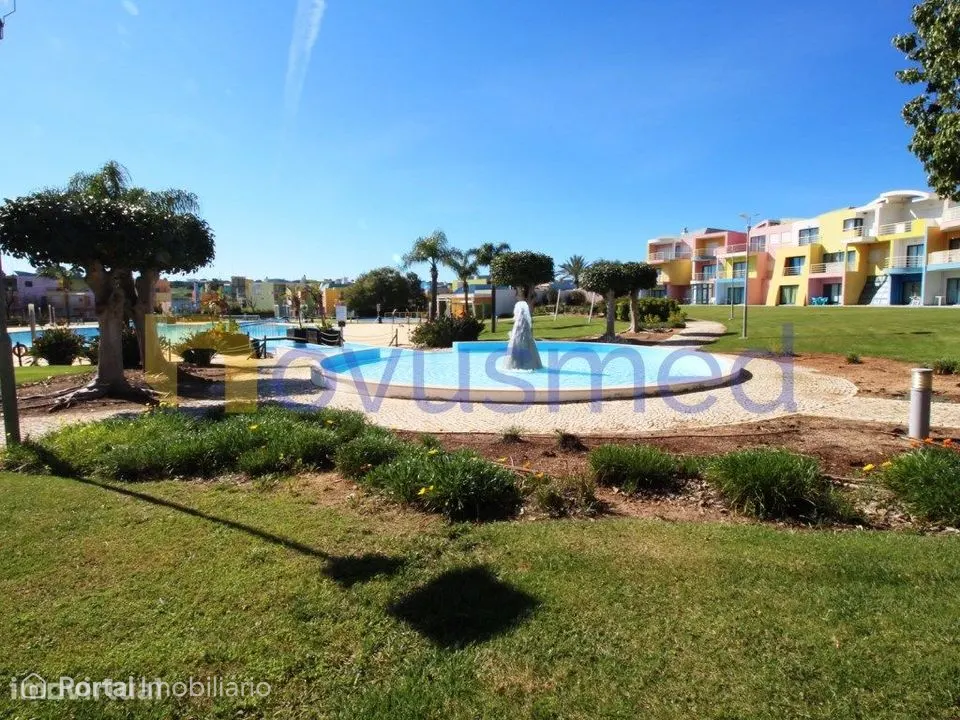 Marina de Albufeira, apartamento T0 com piscina