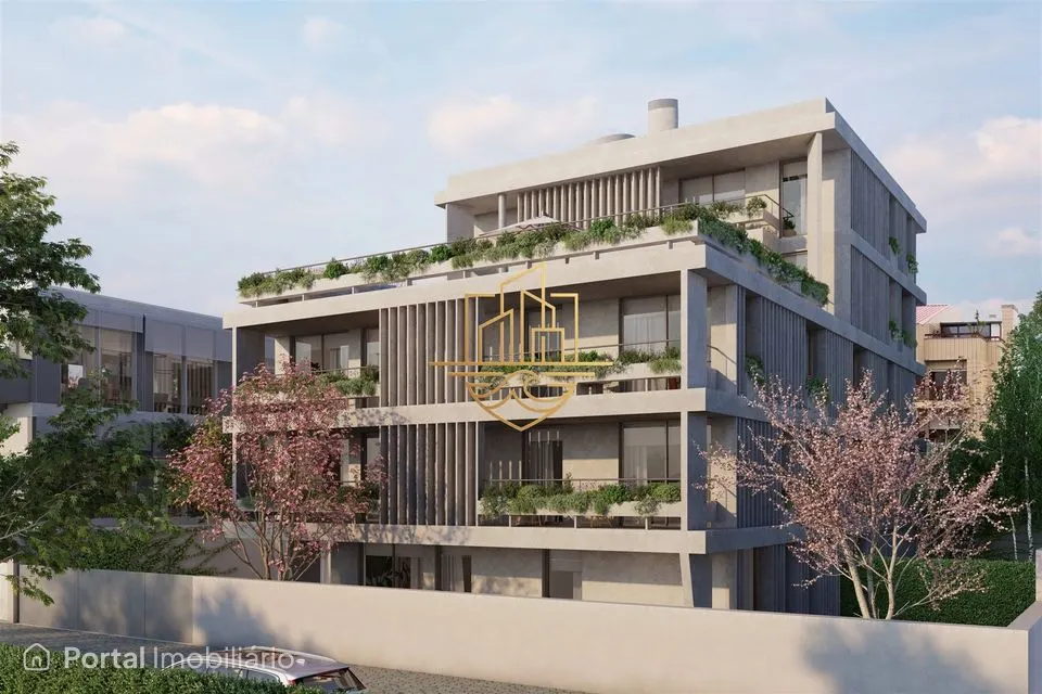 3-bedroom apartment for sale in Lordelo do Ouro e Massarelos