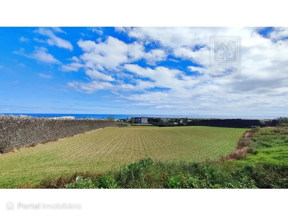 VENDA de TERRENO com potencial para construção - São José, Ponta De...