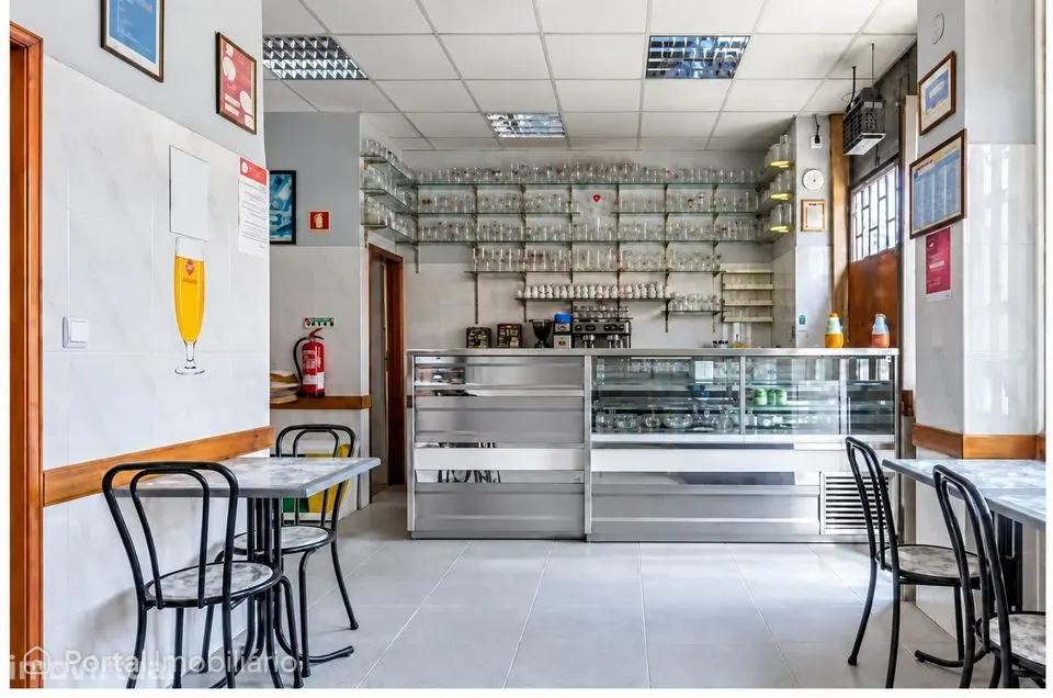 Shop for sale in Benfica