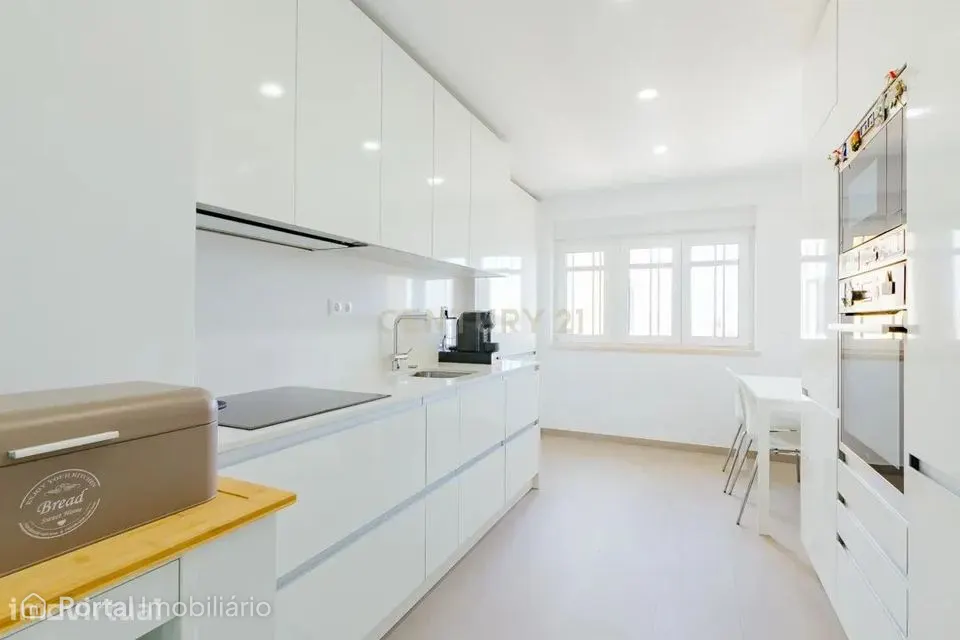 6-bedroom apartment for rent in Sacavém e Prior Velho