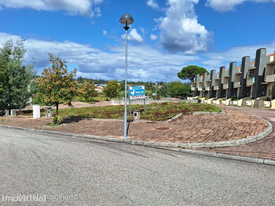 Lote de Terreno Venda em Molelos,Tondela
