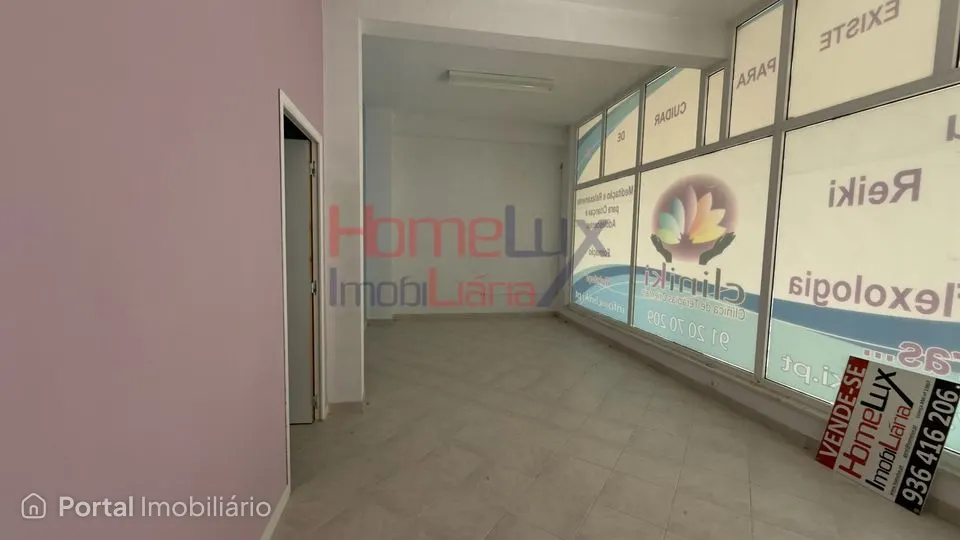 Loja comercial no Centro de Castro Daire para Venda