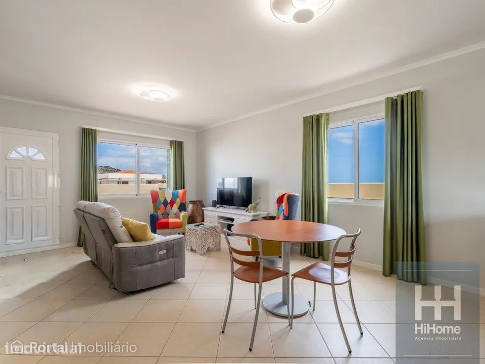 Moradia T3 Renovada nas Lombas, Porto Santo