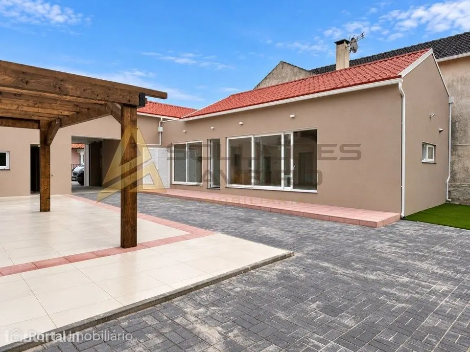 Moradia T2+2 Térrea e Isolada | Esgueira | Terreno 1.112 m².