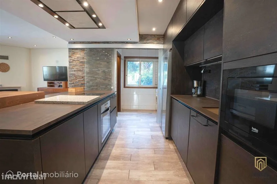 T3 em Ermesinde com garagem box para 4 carros | 185 m²