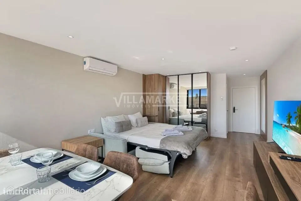 Apartamento T2 Duplex com vista mar remodelado, mobilada e equipado co