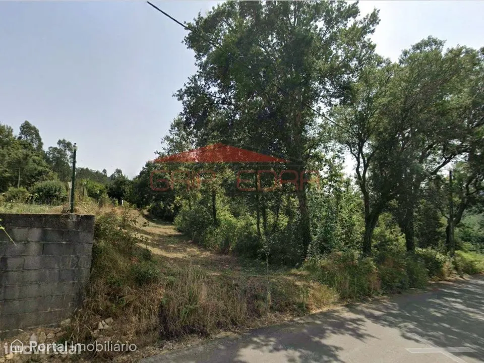 Terreno a 28 € o m2 em Oliveira Azeméis