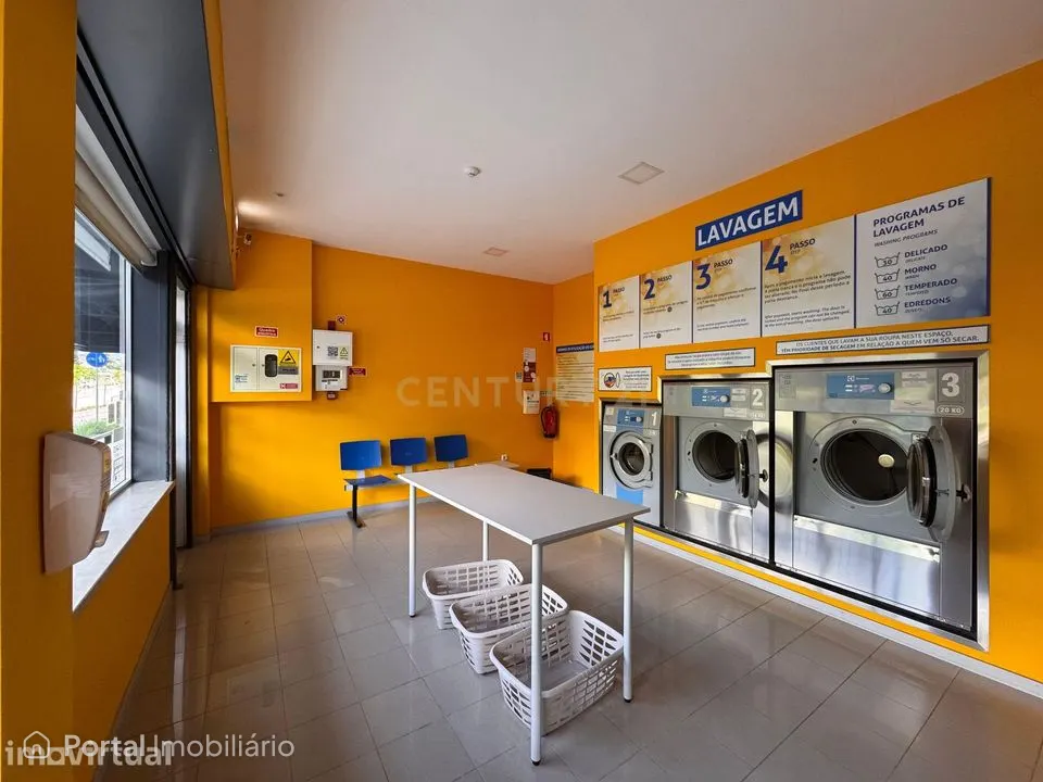 Loja \ espaço comercial, com rendimento | Estrada de Eiras – Urbanizaç