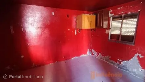 Moradia com 2 pisos acima do solo, de tipologia T3 em Beja