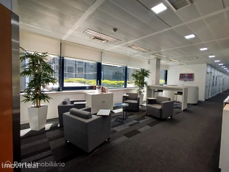 Shop for rent in Campo de Ourique
