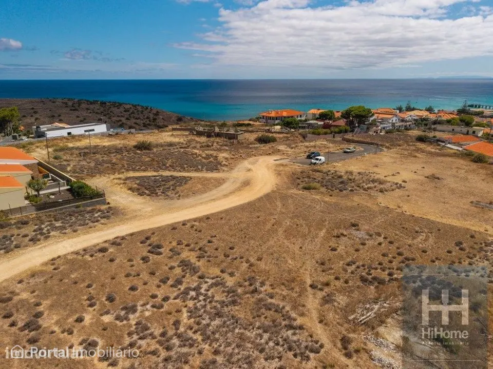 Terreno com 2560 m2 na Ilha do Porto Santo