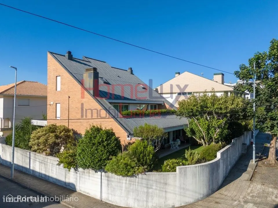 Moradia T4 de Alto Padrão no Centro de Gondomar