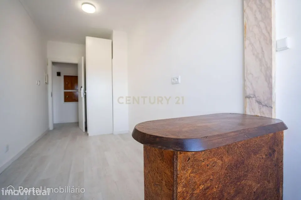 Estudios |Apartamento Renovado em Mina de Água, Amadora - 5 Quartos