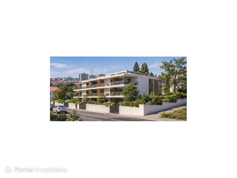 Propriedade urbana com 1.357 m² em Odivelas Potencial de desenvolvi...