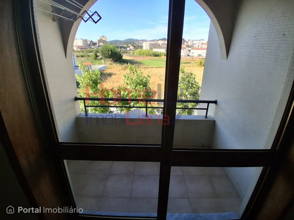 Apartamento T3 recuperado em Rio Tinto