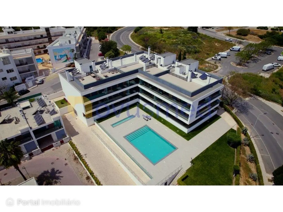 Apartamento T2 em Albufeira, Piscina e Garagem