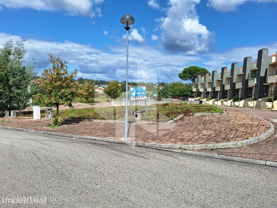 Lote de Terreno Venda em Molelos,Tondela