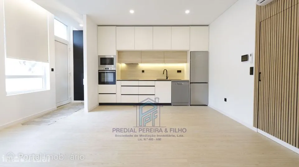 Andar Moradia Duplex T2+1 Totalmente Remodelado - Fânzeres / Portel...