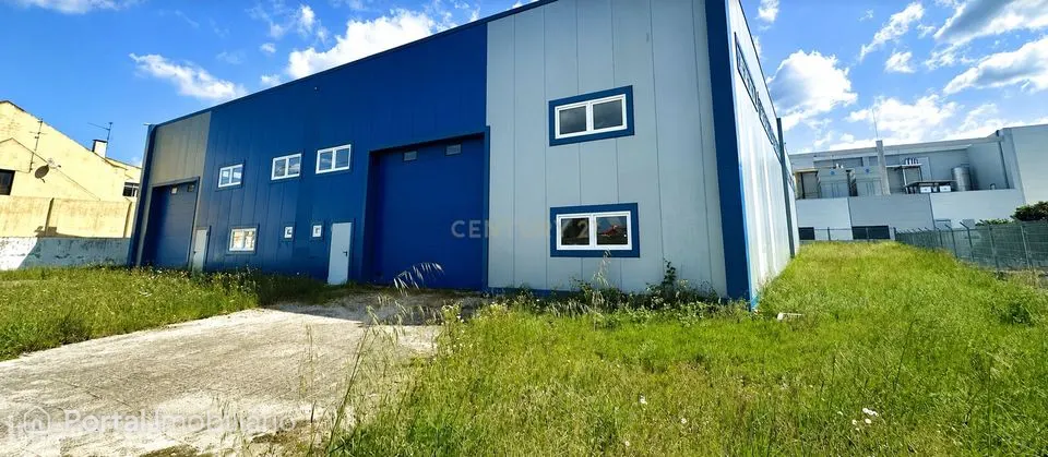 Armazém Industrial Novo a Estrear no Montijo