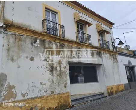 Loja de 2 pisos da banca com 226 m2 situada em Pias - Serpa - Alentejo