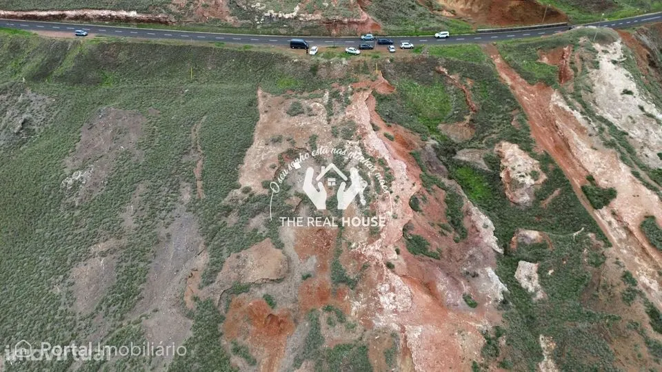 Terreno em Zona Exclusiva e Luxuosa do Caniçal