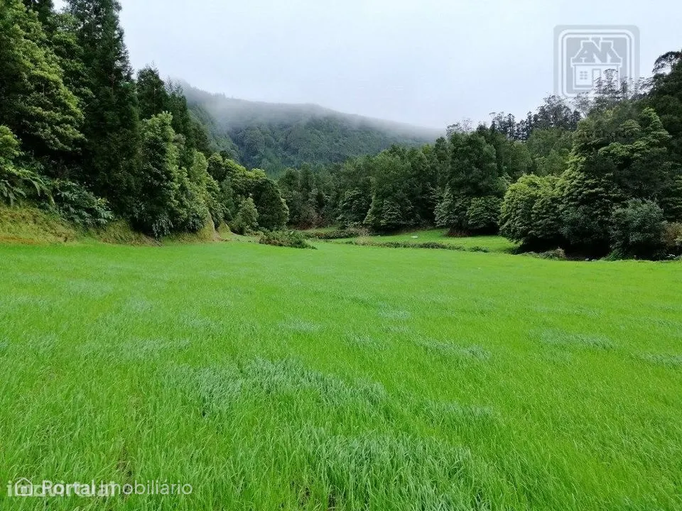 VENDA de AMPLO TERRENO rústico com pastagem e mata - Sete Cidades, ...