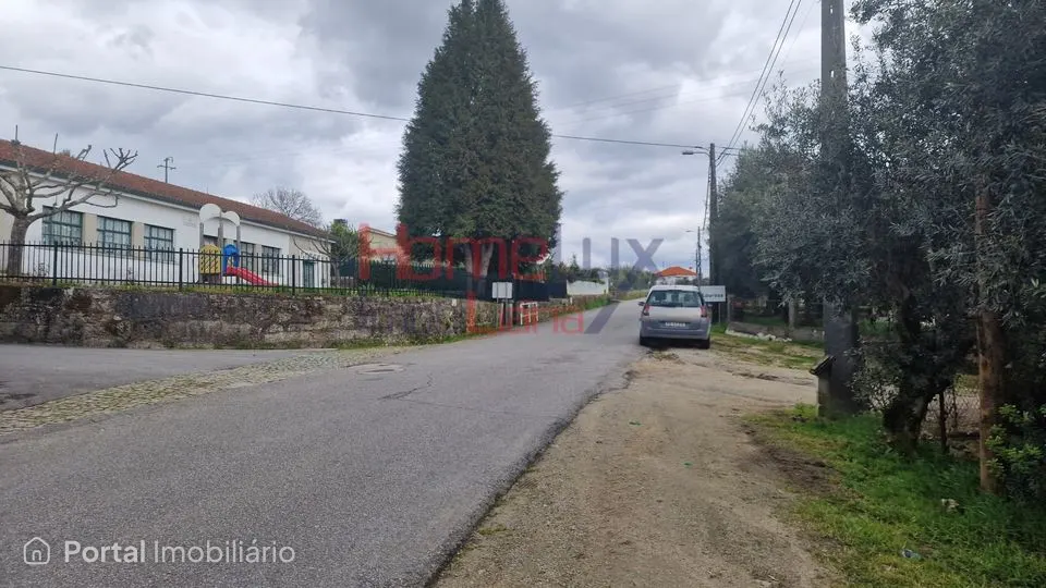 Terreno em Santiago de Besteiros